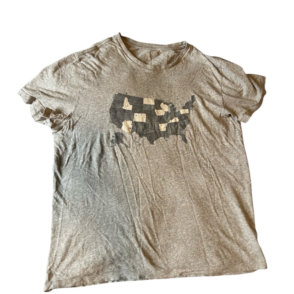 Gray T-Shirt with USA Map Design